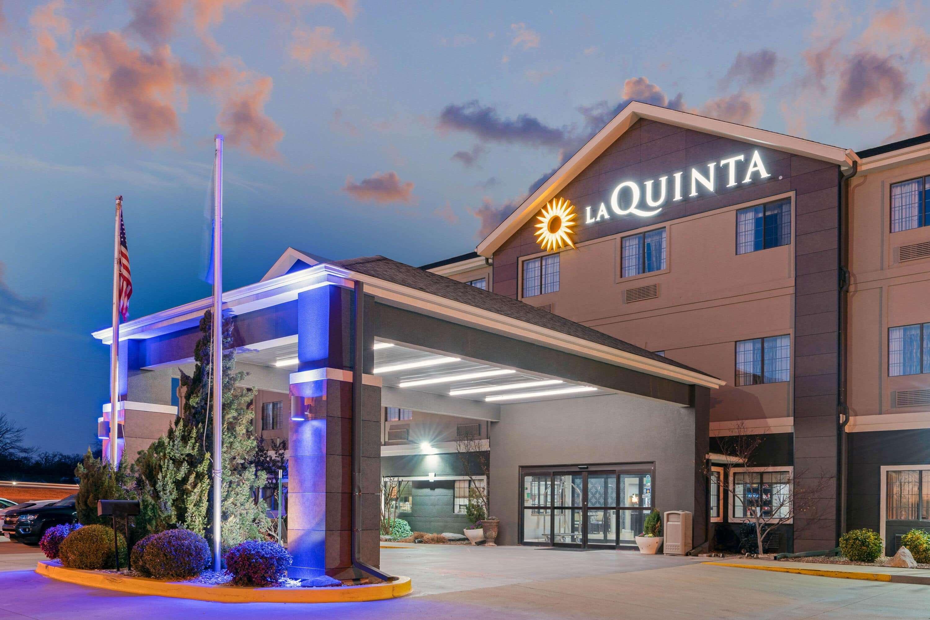 Готель La Quinta By Wyndham Ada Екстер'єр фото